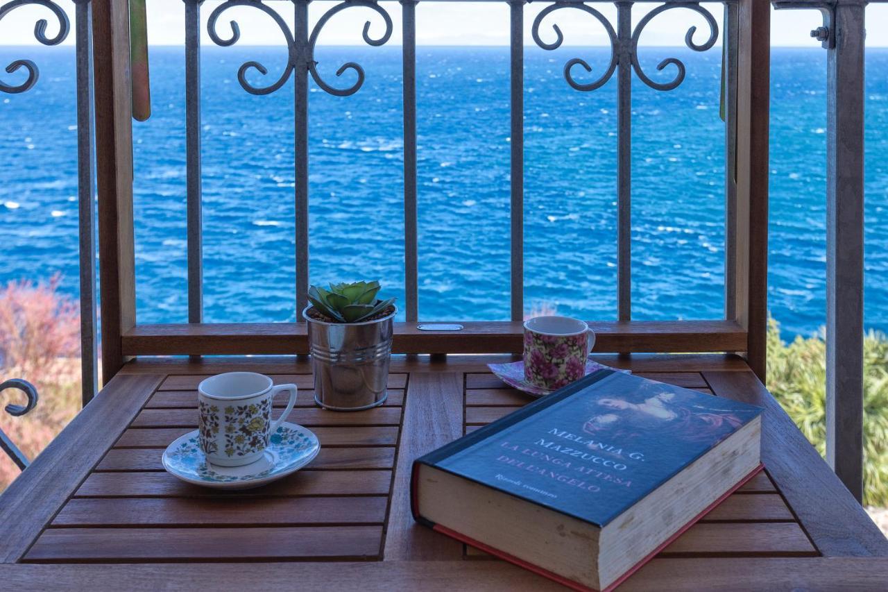 “Cielo E Mare”, Casetta Nel Cuore Del Borgo Antico / “Sky & Sea”, Charming In The Heart Of Old Village Castelsardo Dış mekan fotoğraf