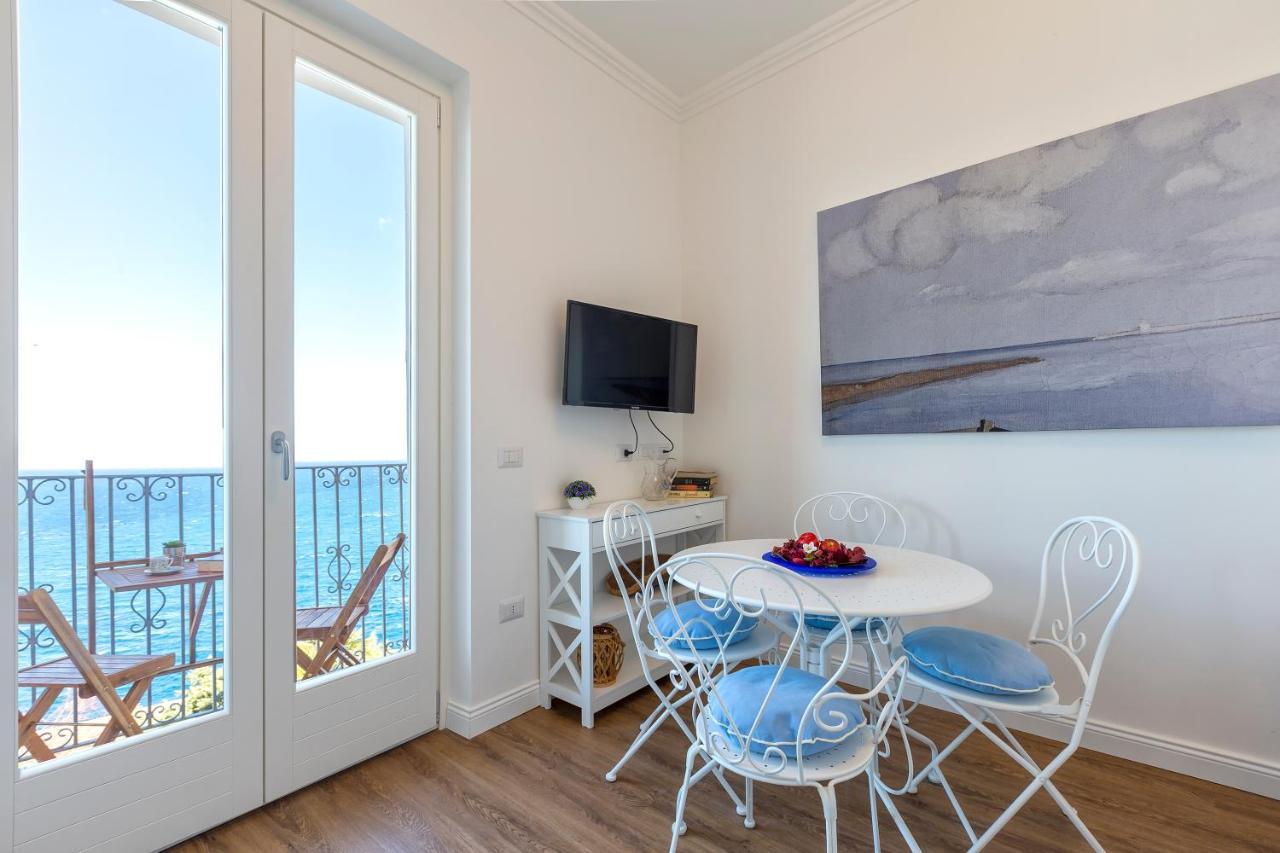 “Cielo E Mare”, Casetta Nel Cuore Del Borgo Antico / “Sky & Sea”, Charming In The Heart Of Old Village Castelsardo Dış mekan fotoğraf